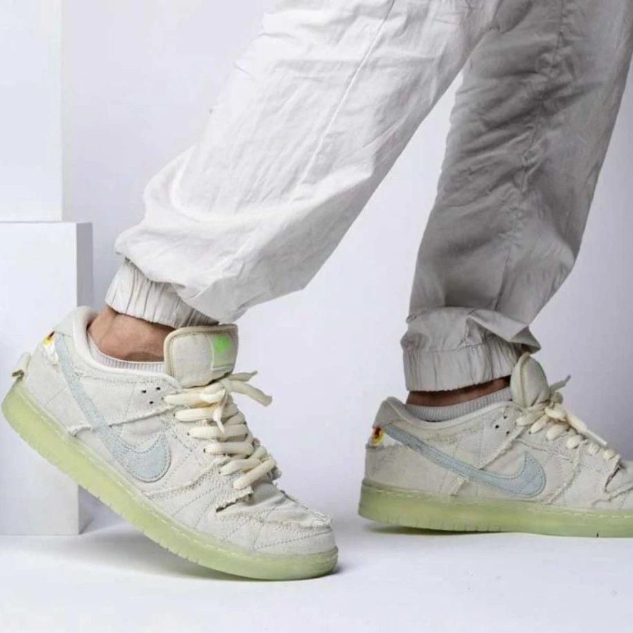 NIKE SB DUNK LOW MUMMY