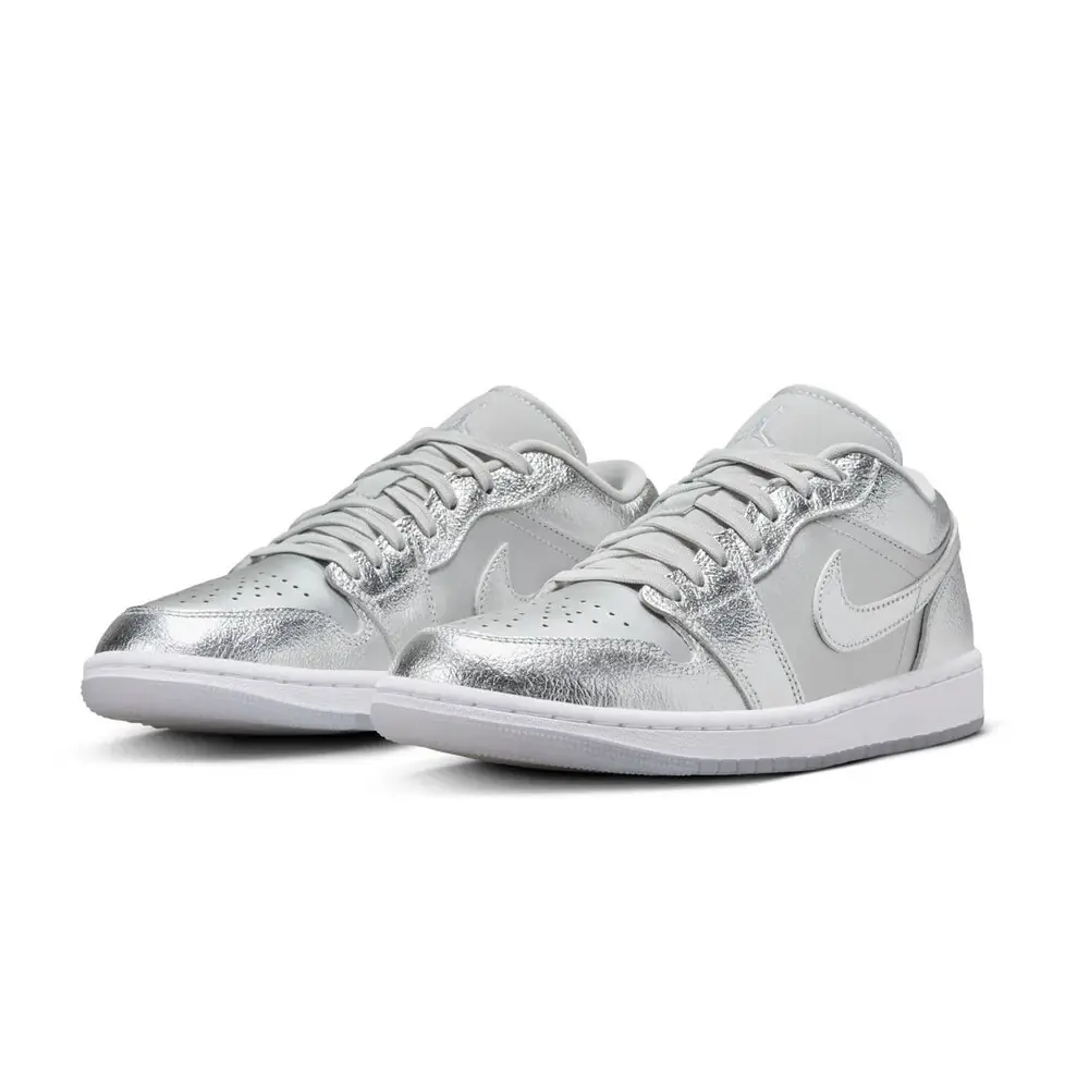 Jordan 1 Low SE Metallic Silver görsel 2