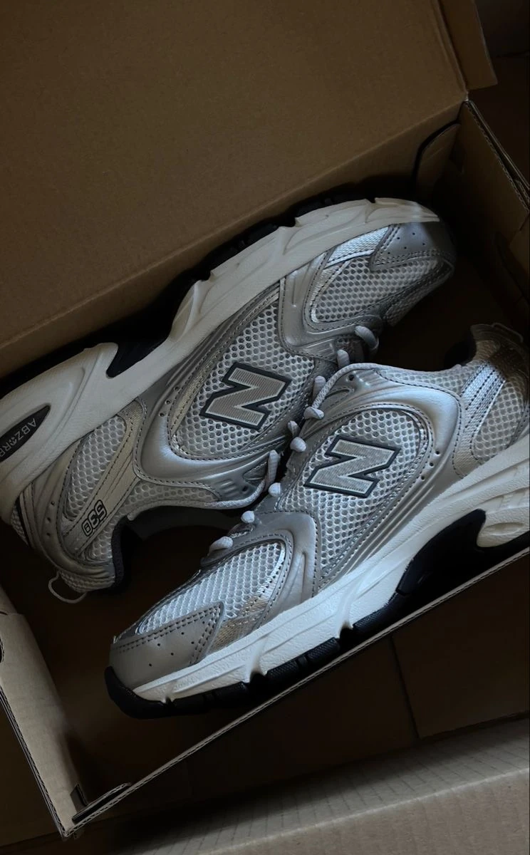 New Balance 530 All Silver